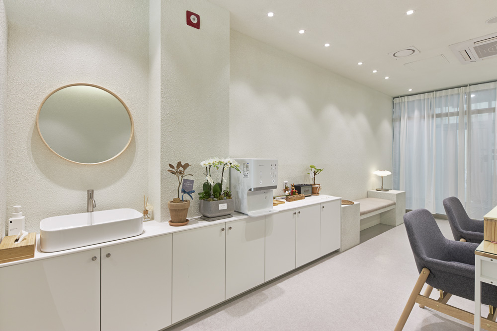 12 平米极简双店面 打造温馨小空间-7