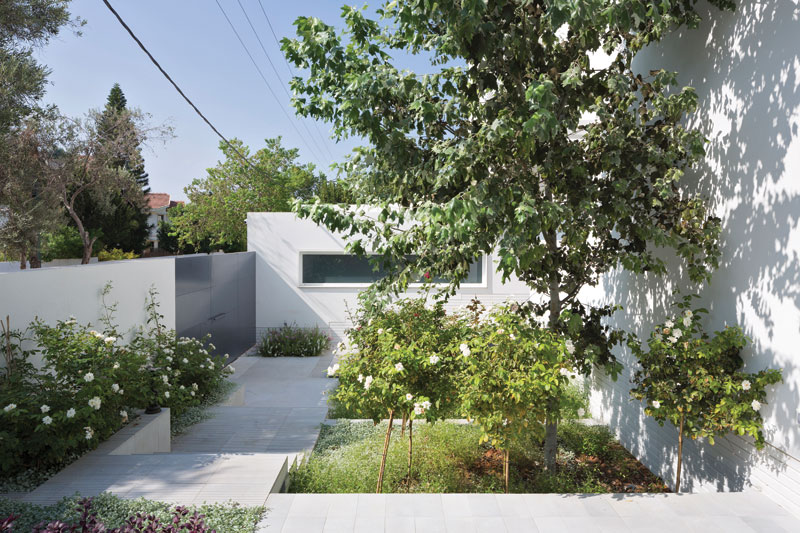三角形地块上的简约大宅设计丨以色列丨建筑师奥代德·哈勒夫-21