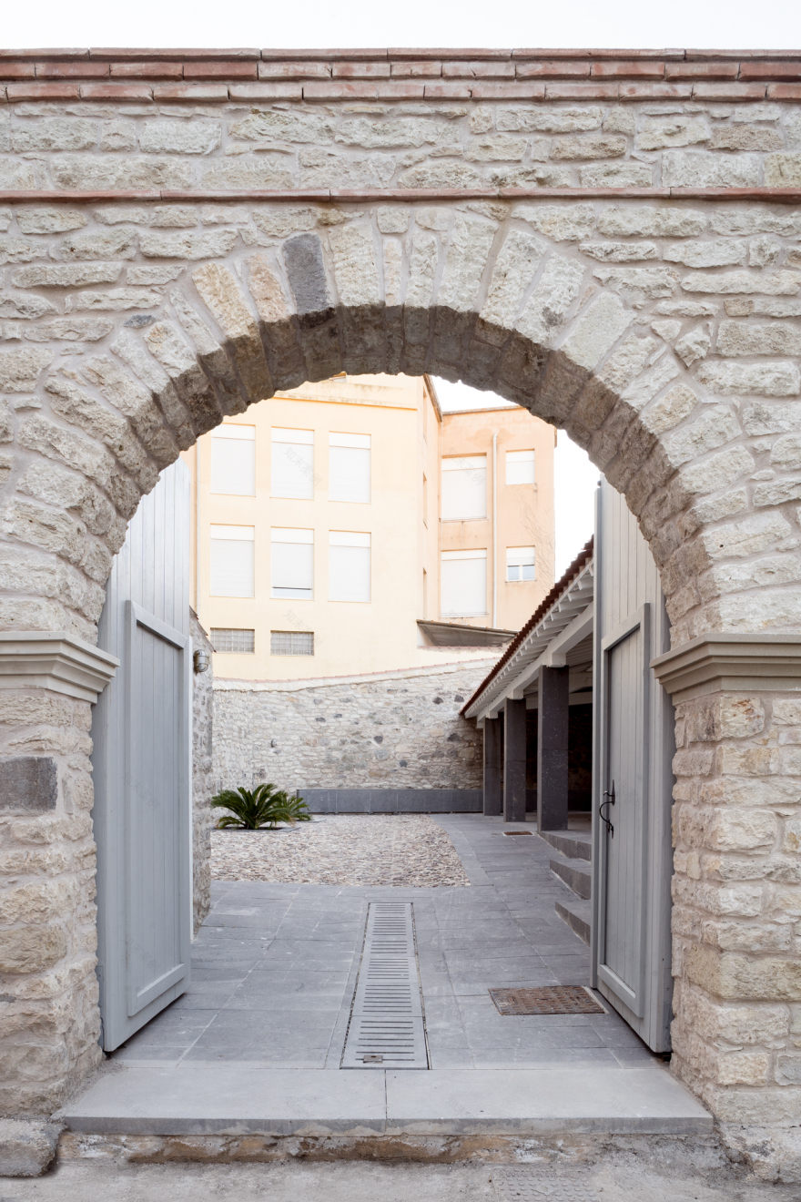 Casa del Vescovo 酒店修复设计-73