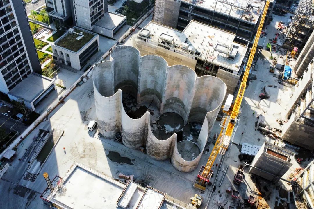 张江之尚“八联筒”外壁完成斜切，上海建工让工业遗存焕新重生-62