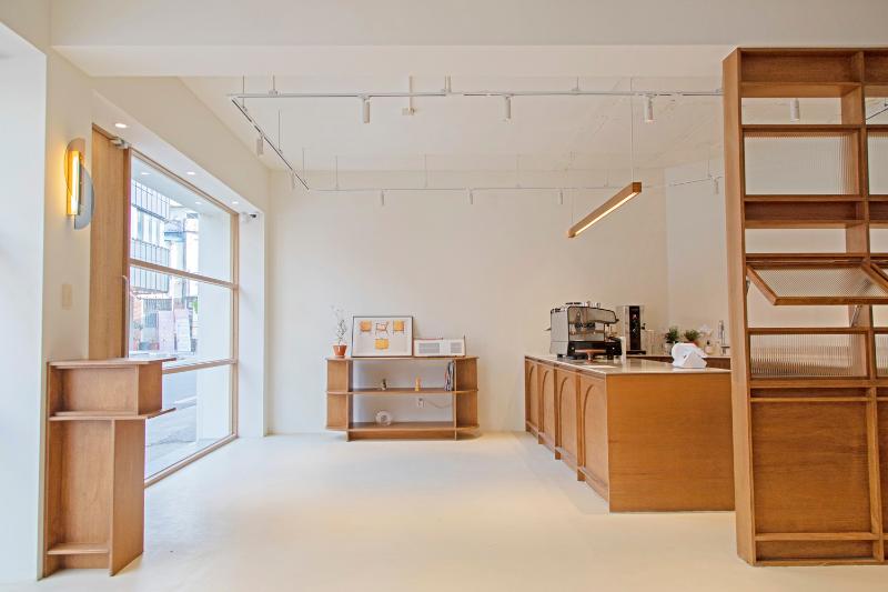 白色&木调  Instagram 风咖啡馆设计-5