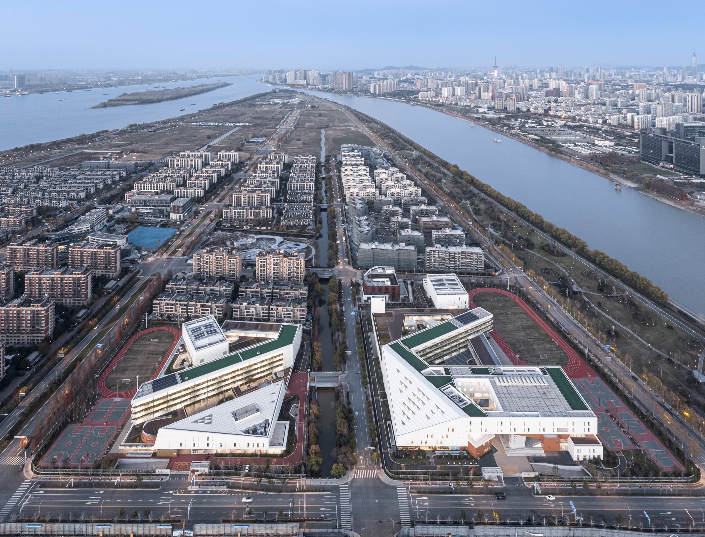 为校园“留白”：金陵中学附属中小学 / 九城都市-0