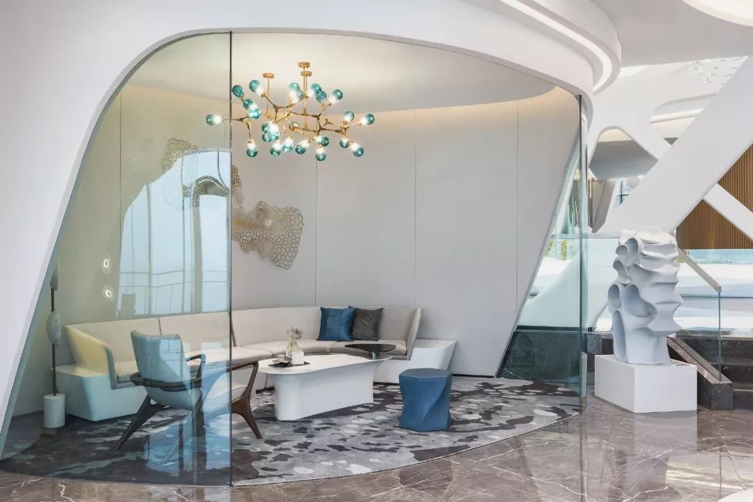 悬崖上的艺术馆 | 山海之间的白色梦幻空间-27