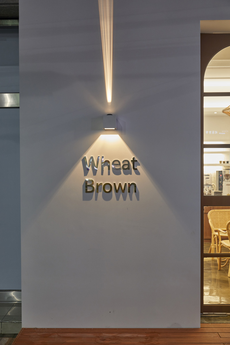 20 平米温馨双色咖啡厅-17