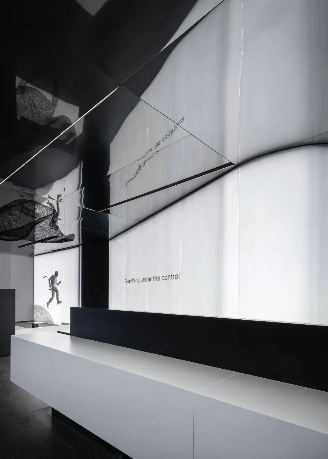 理性之美 · 王晓东的鸿潮智能展厅设计丨中国武汉丨武汉秩研室内设计（武汉）有限公司-0