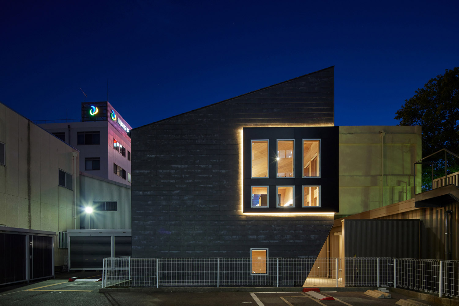 停车场和小办公楼丨YOSHIHIRO KATO ATELIER-24