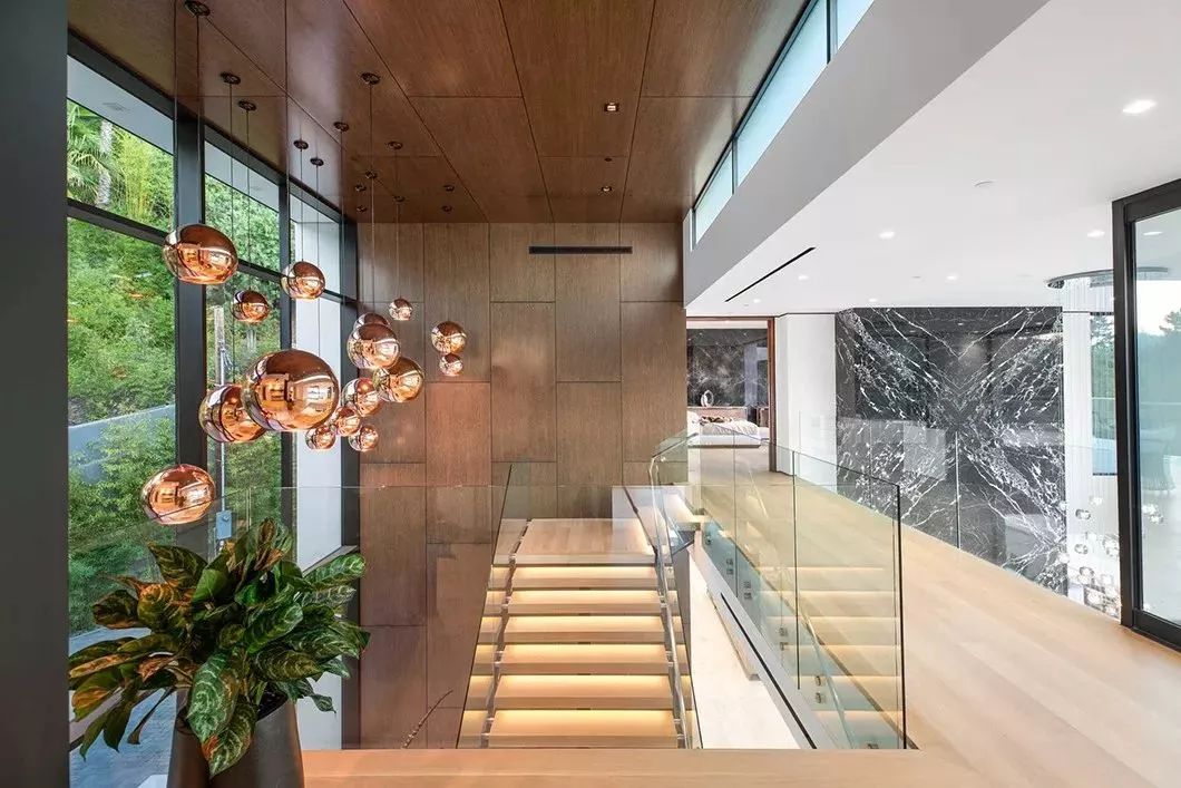 比佛利山庄奢华别墅，现代设计融入自然景观-42