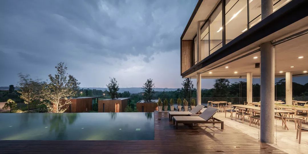 云雾缭绕的山间度假胜地——De Capoc 酒店-23