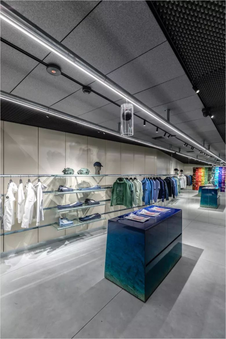 C·P· Company 服装店设计丨意大利米兰丨AndreaCaputo-22