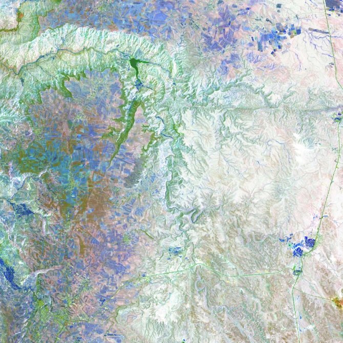 Blue Farmland可译为蓝色农田，但huaikuanchung不是一个常见的英文词汇或有公认含义的词语，不清楚其确切指的是什么，无法完成该部分的准确翻译 丨以色列-29