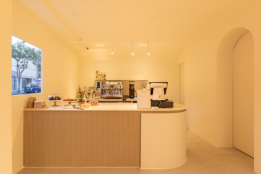 粉色大门的点睛之笔——大邱咖啡馆室内设计-10