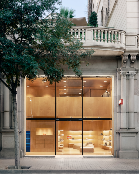 服装店丨西班牙巴塞罗那丨Max Enrich