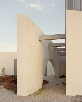 PANDOLFINI ARCHITECTS . 住宅的独白| 一座不赶时间、不刻意讨好的家