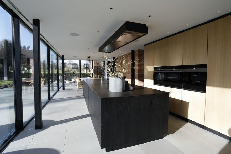 Hanley Hall: Contemporary Extension to Grade II Listed Family Home-12