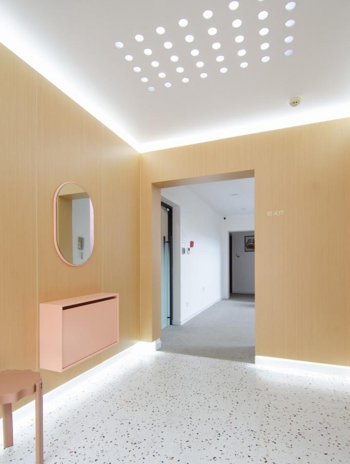 光影穿梭的现代宅院-62