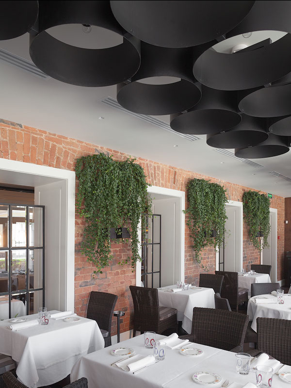 莫斯科 Semifreddo 餐厅 | 砖墙裸露,简约精致-14