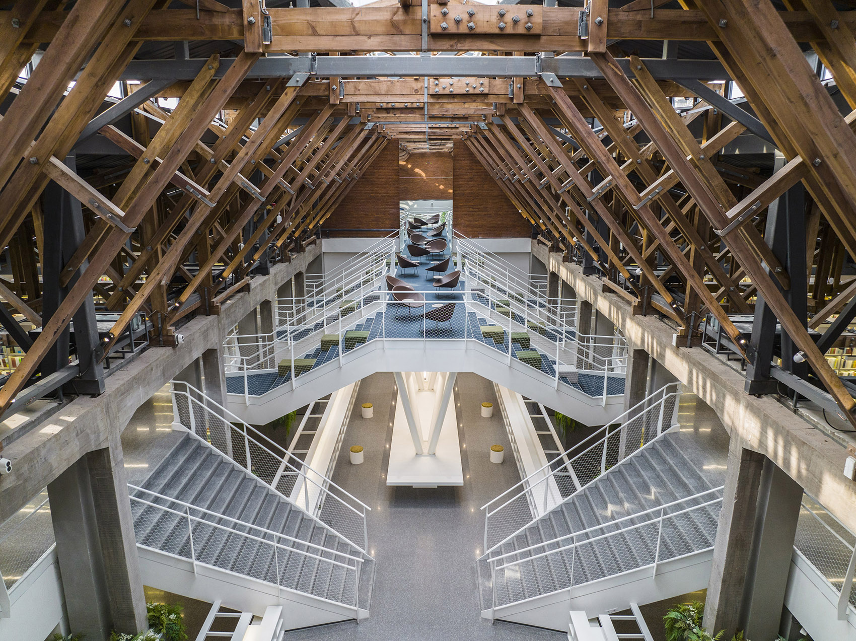 时代文仓 | 旧仓库变身社区文化中心的设计亮点-55