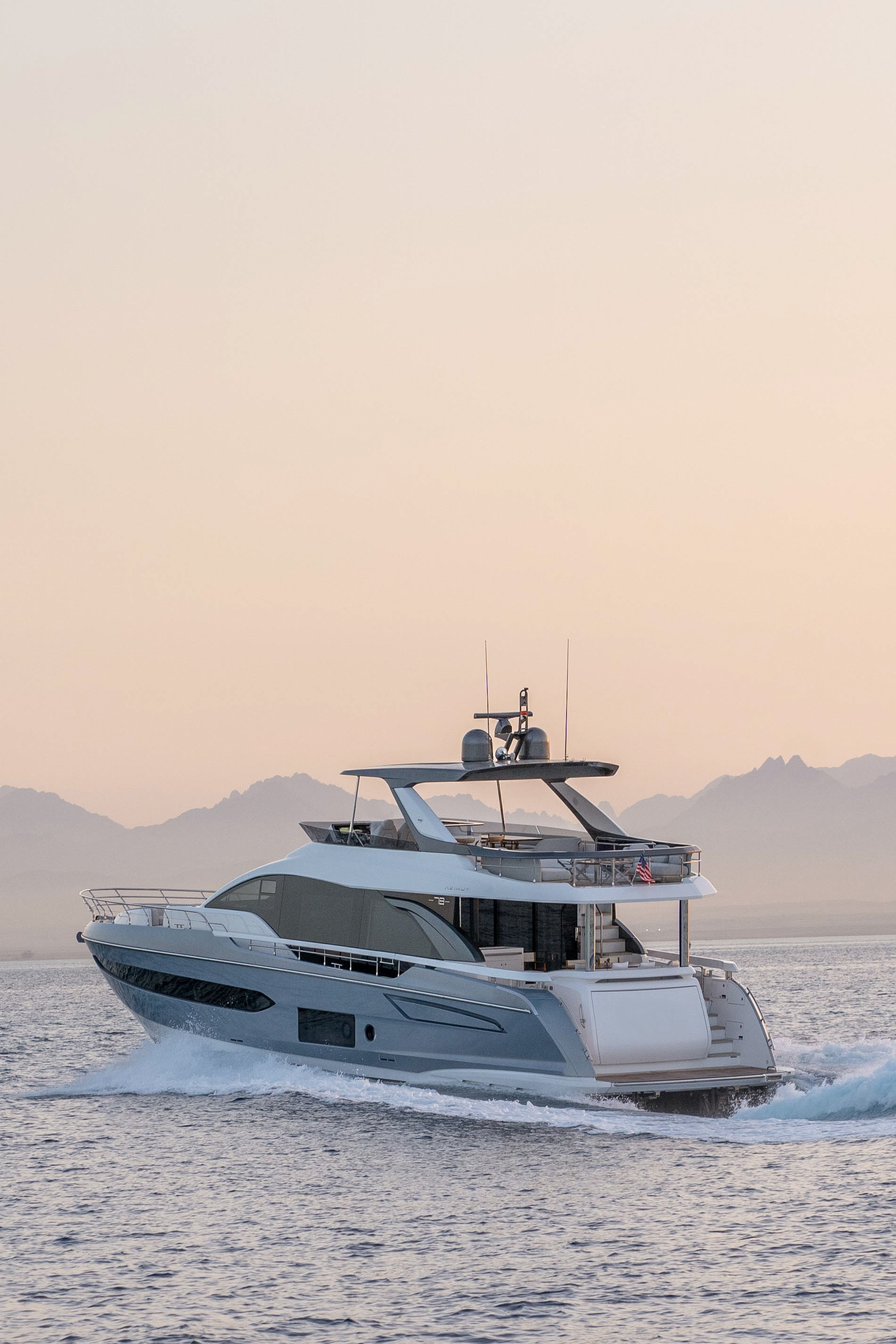 Yacht-9