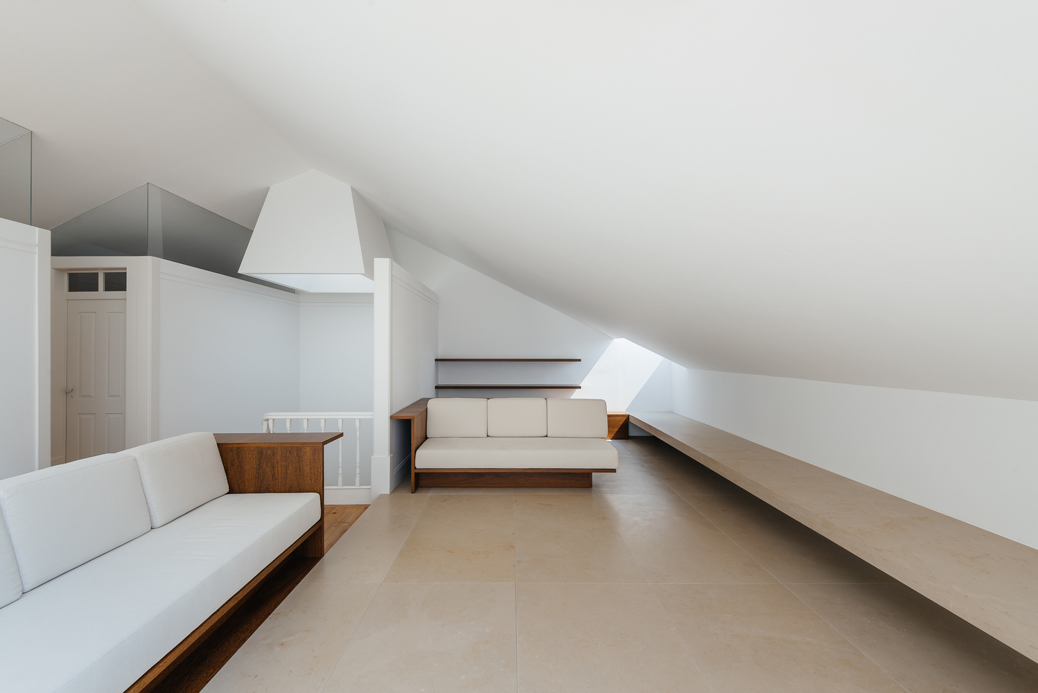 葡萄牙 Coimbra“Redondo”建筑 · 百年历史的现代重生-54