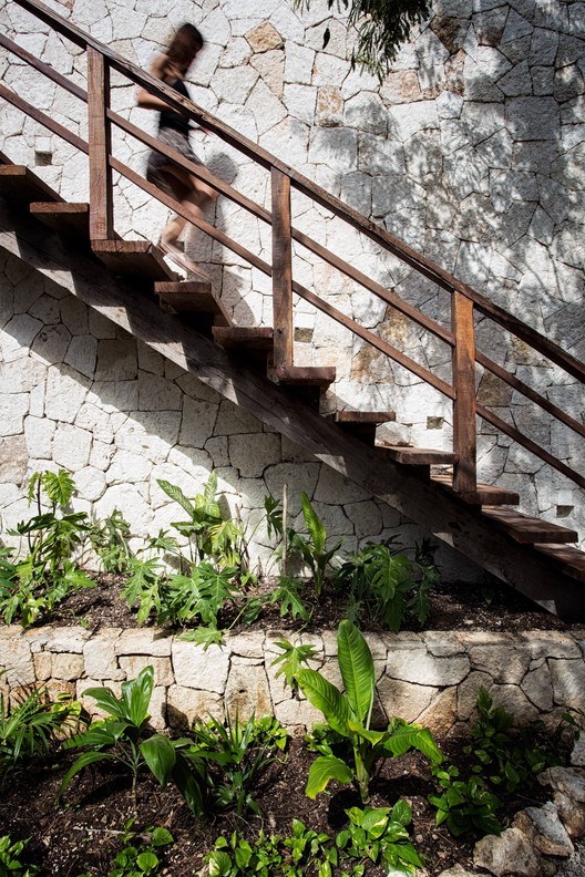 墨西哥雨林中的“Una Vida”有机别墅群-26