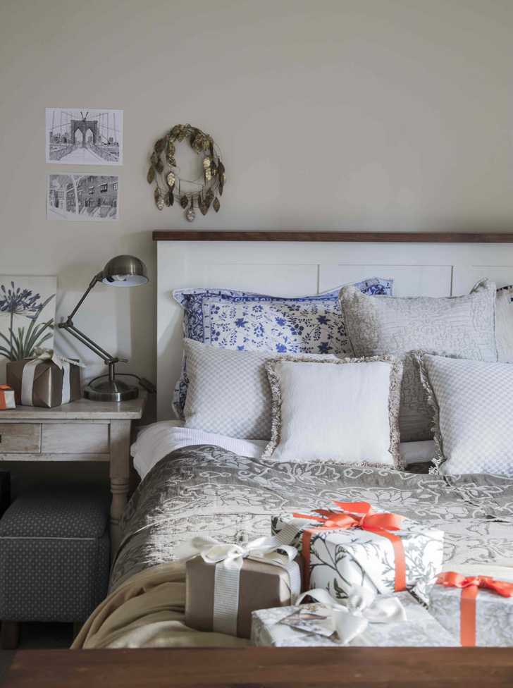 灰色调澳洲圣诞家居，桃色风情点亮节日氛围-16