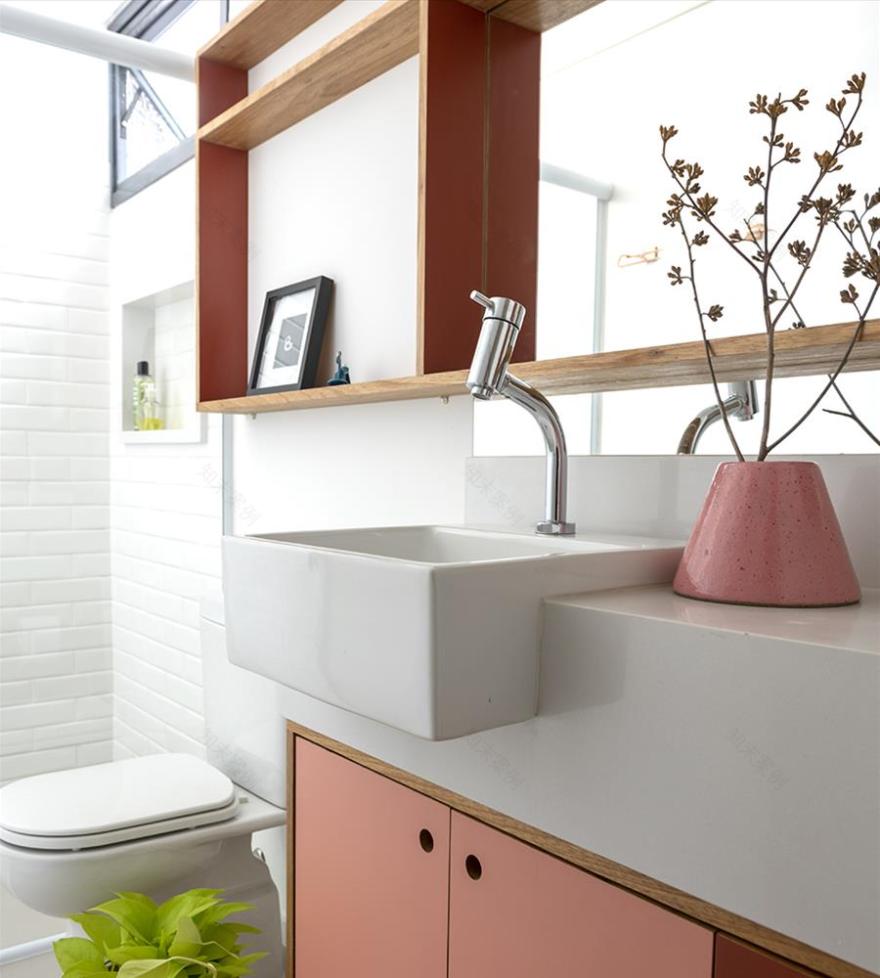 复古公寓翻新 | 多功能设计与自然元素的完美结合-16