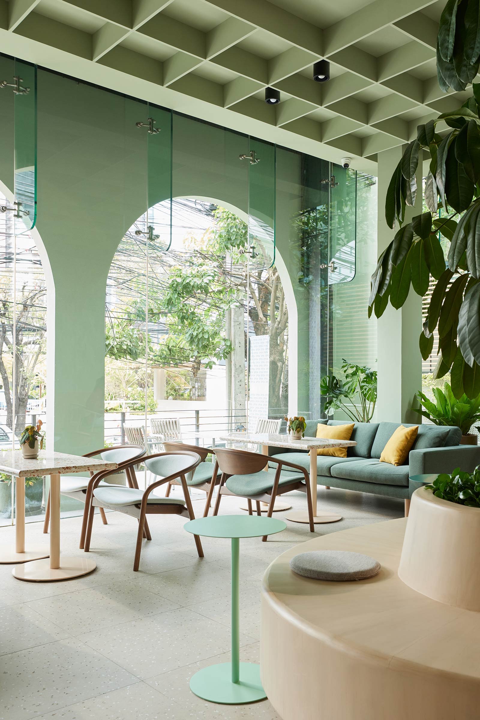 曼谷市中心的宁静咖啡馆丨泰国曼谷丨STUDIO 1:10-26