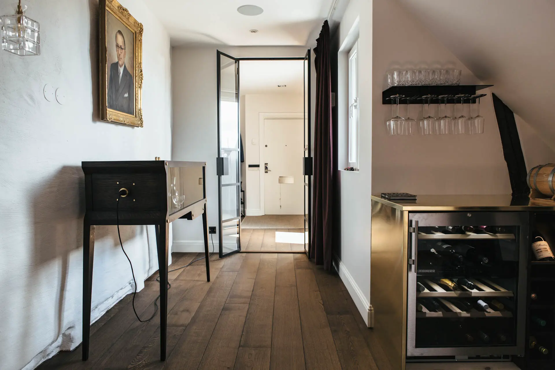 "瑞典斯德哥尔摩复式公寓，打造家庭办公一体化的舒适空间"-8