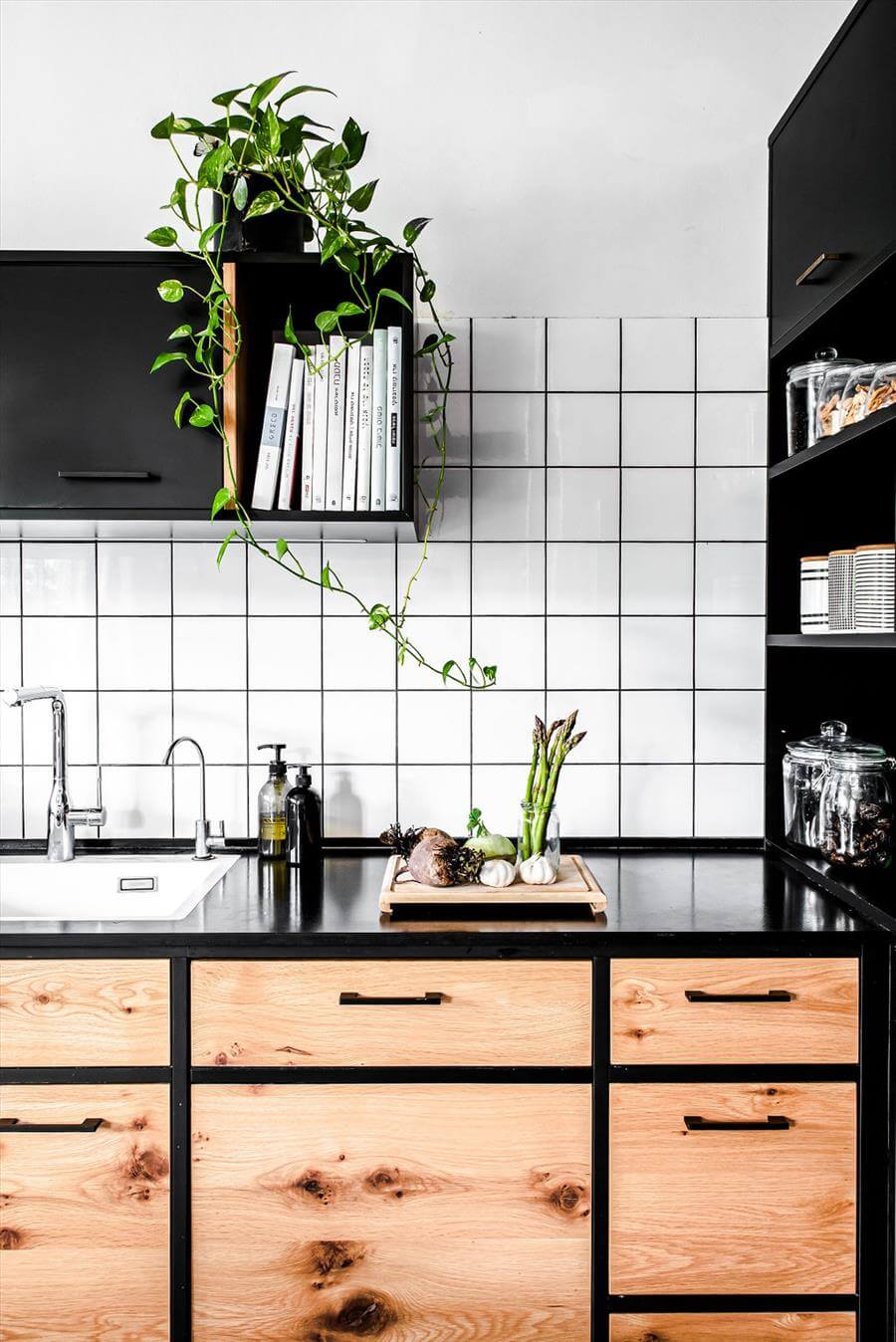 工业风姐妹合住双户住宅设计丨室内设计师雅艾尔·戈尔比茨-29