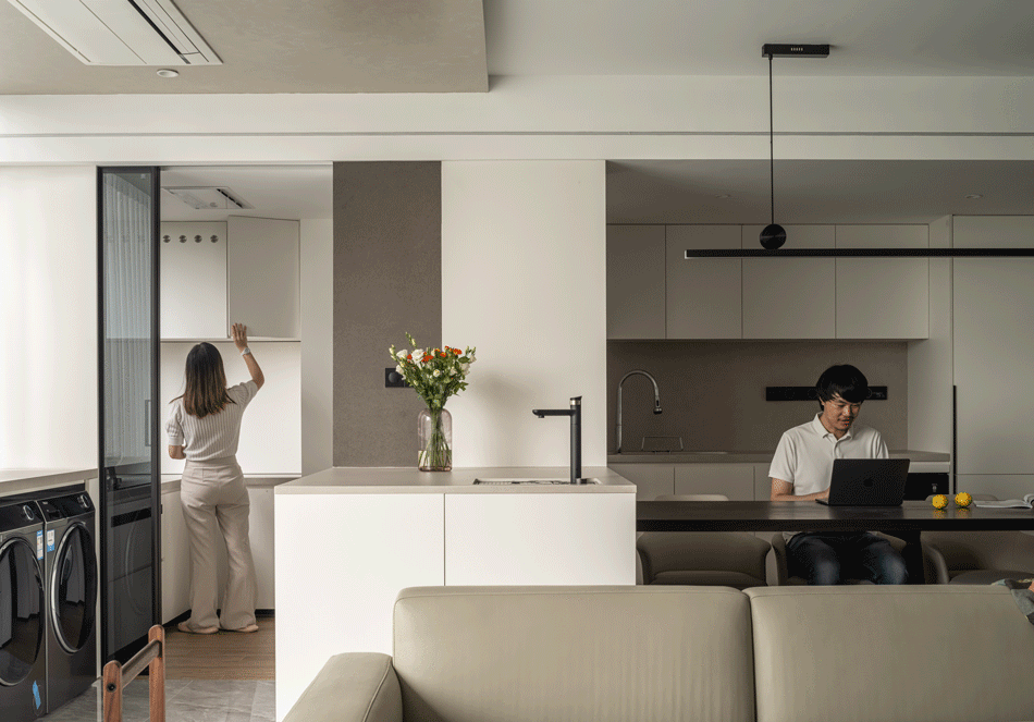 悬空楼梯下的蓝调空间丨中国广州-38