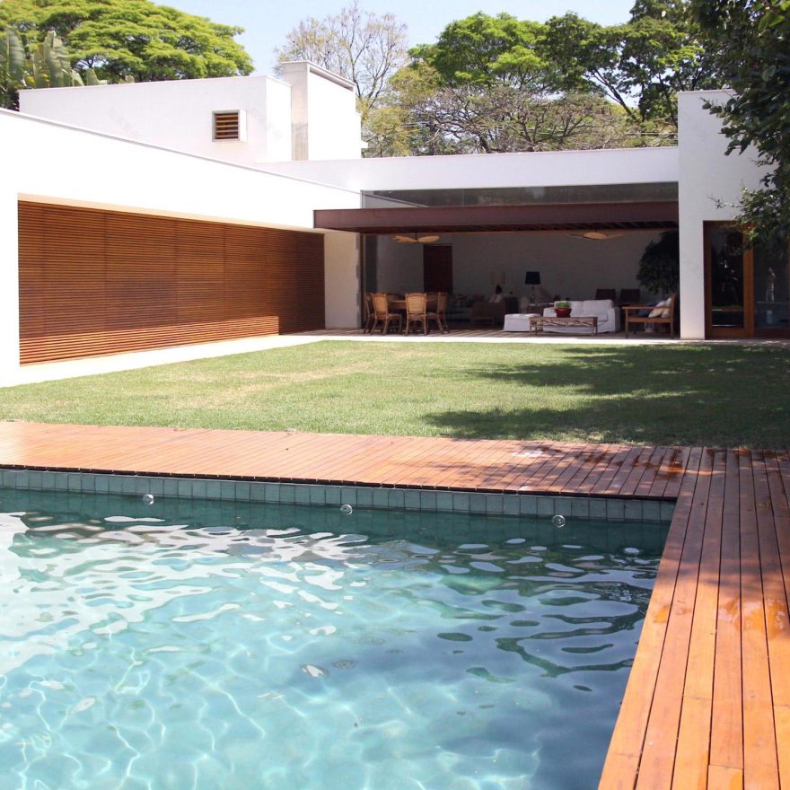 A predominantly single floor residence planted in L shape on flat ground CAANdesign Architecture and home design blog-12