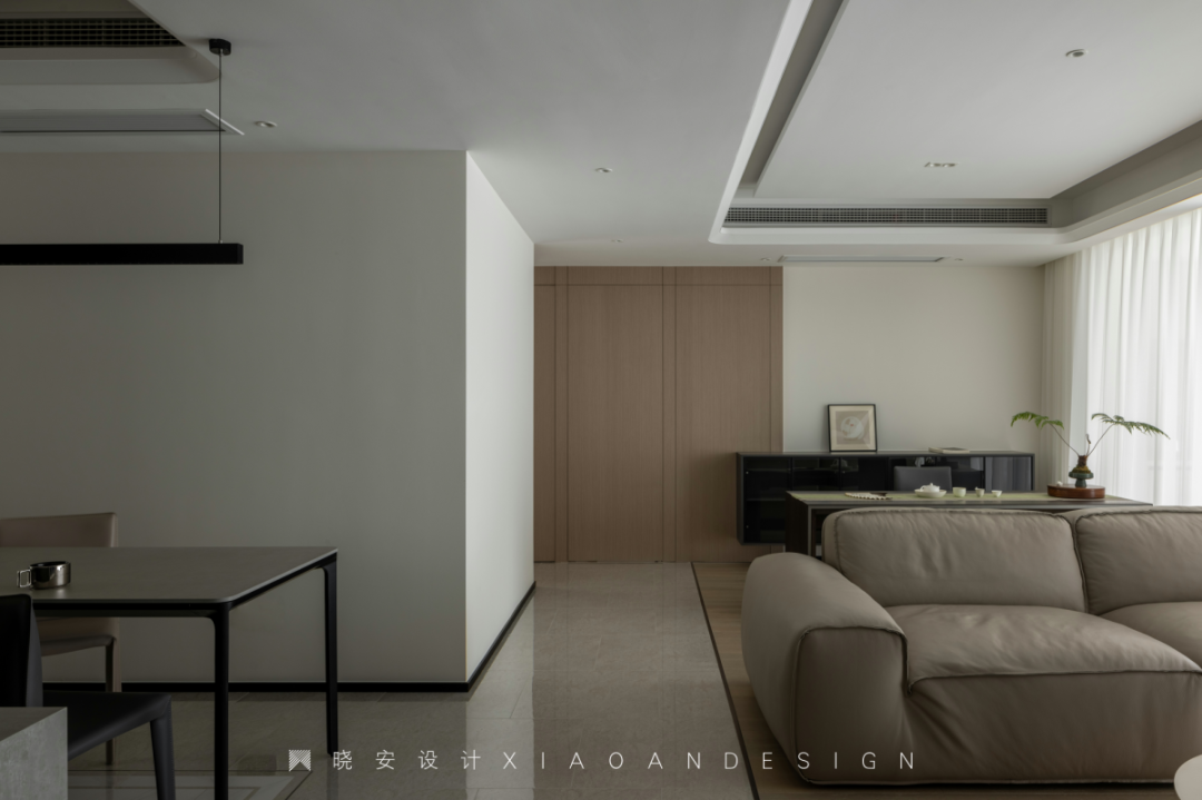 极简原木邂逅黑白灰,打造 125㎡艺术私宅丨晓安设计-14