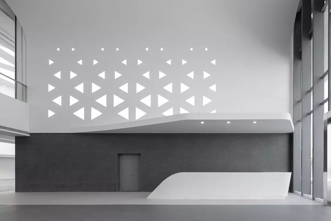 波浪造型下的如东体育中心,活力无限-49