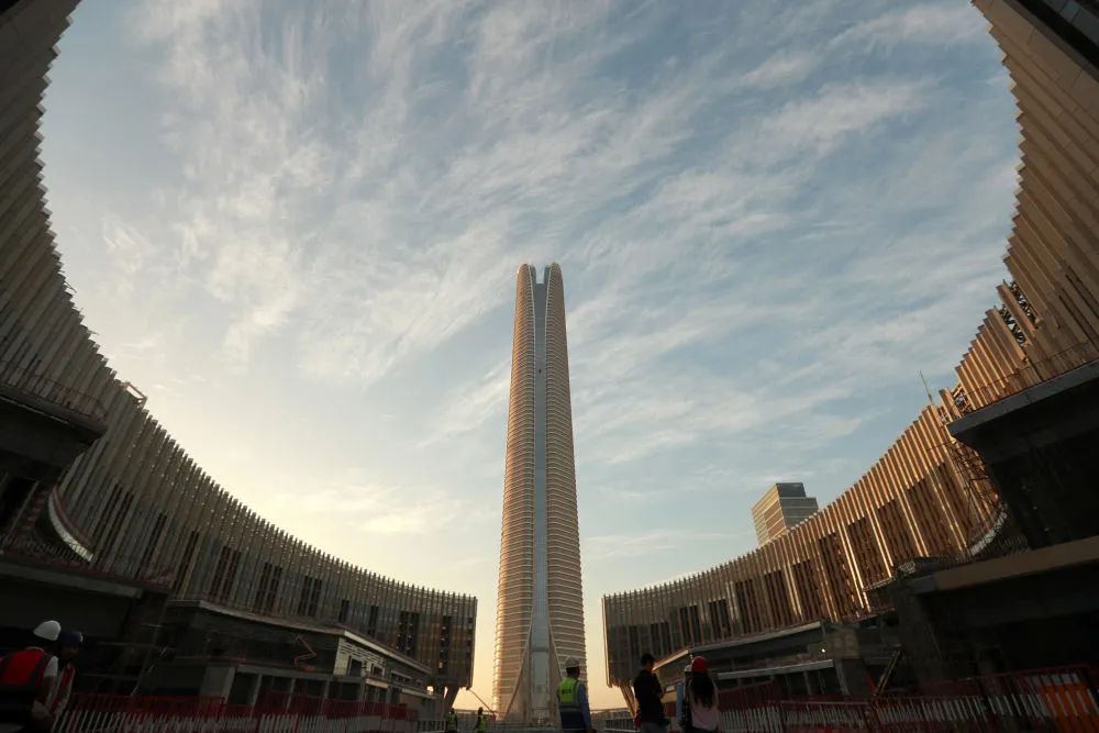 主流媒体刷屏丨中建深装为埃及“新金字塔”披上“防晒衣”-134