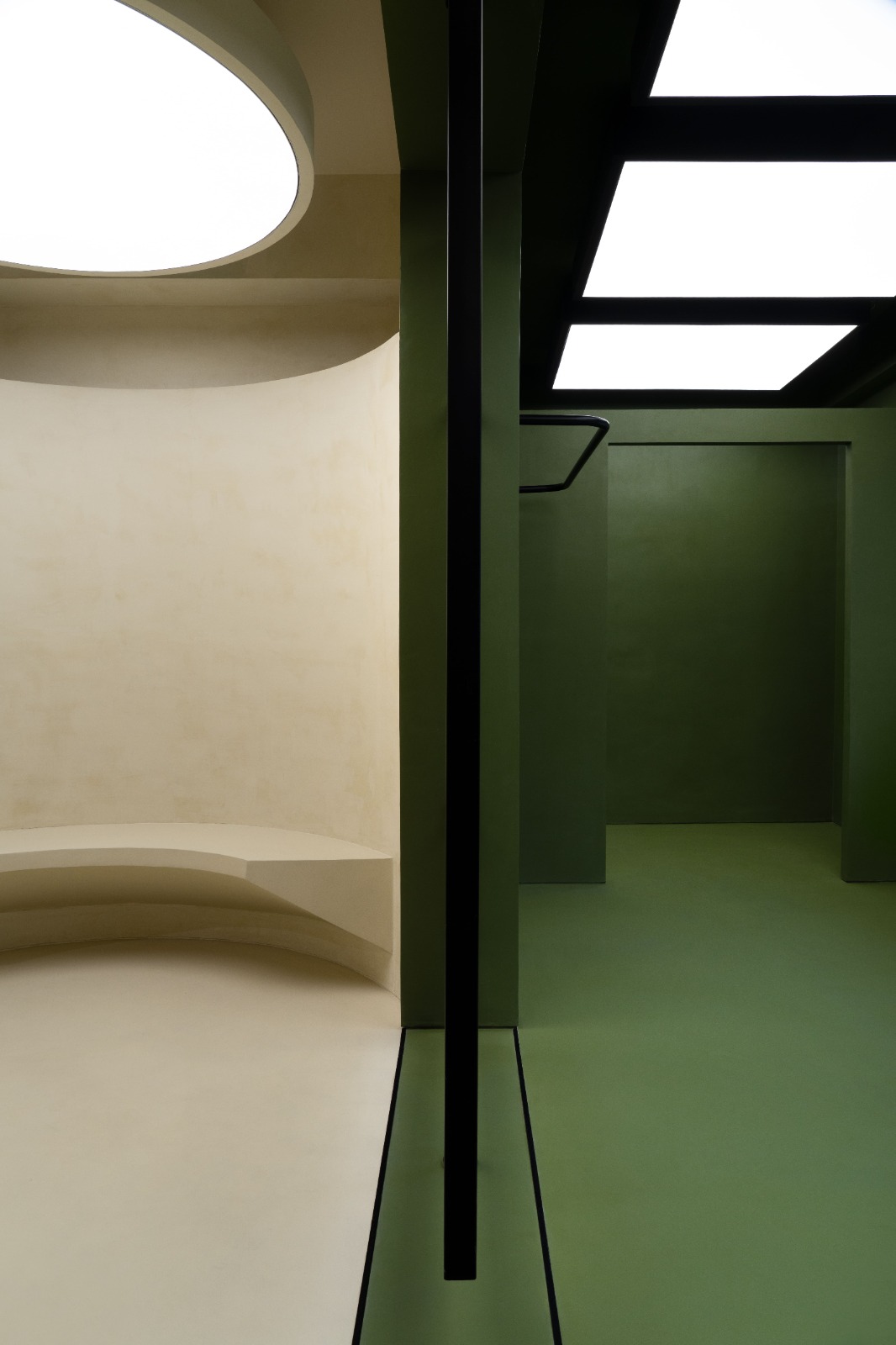 Dawntown(德里运动鞋和街头服饰店)丨印度丨Metanoia Designs LLP-9