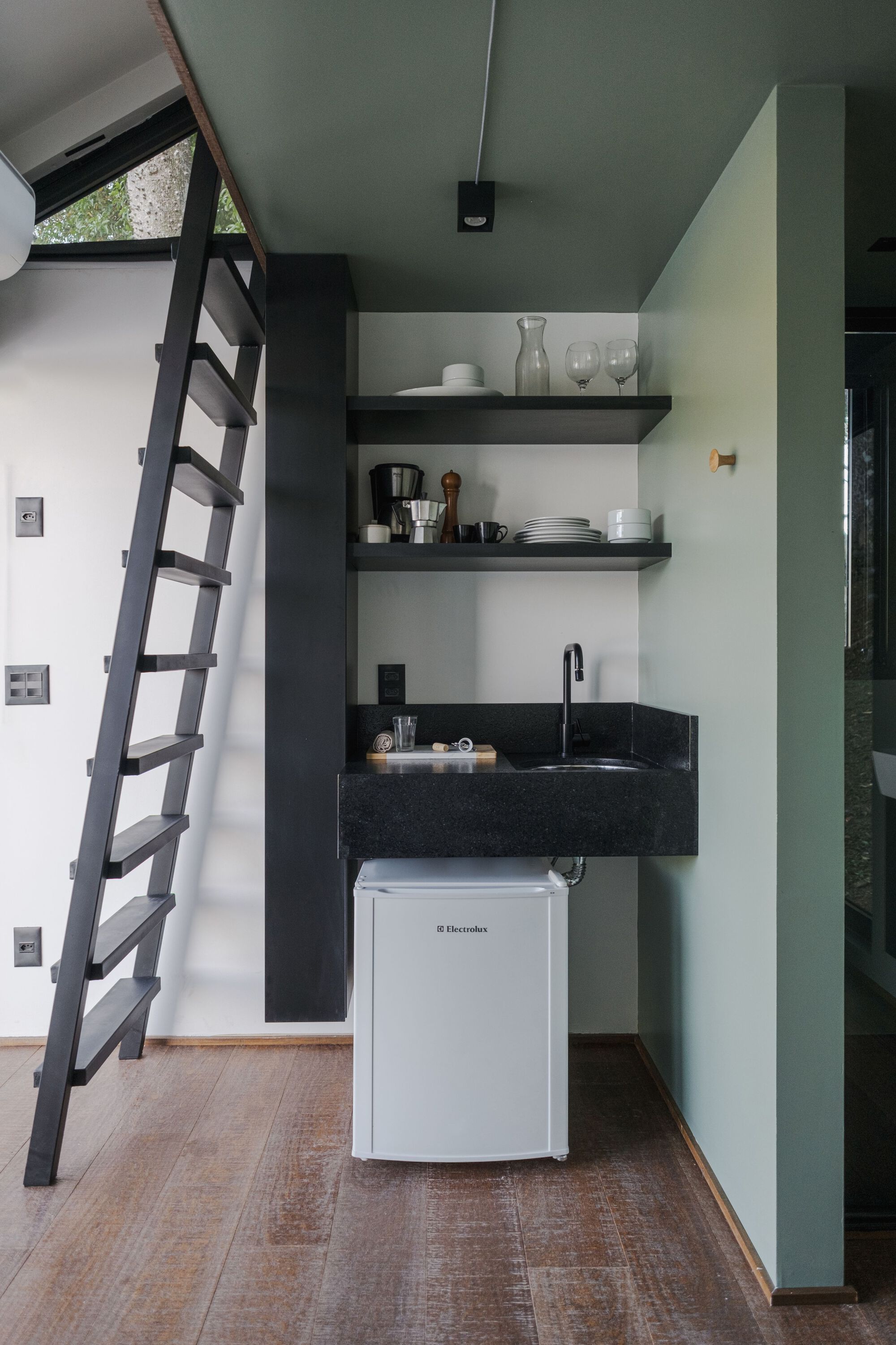 山谷中的避难所丨巴西南里奥格兰德丨Oazo + Zanesco Arquitetura-30