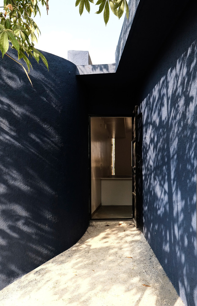 印度 Firodiya 中心 · 环保可持续的办公空间与信息画廊-29