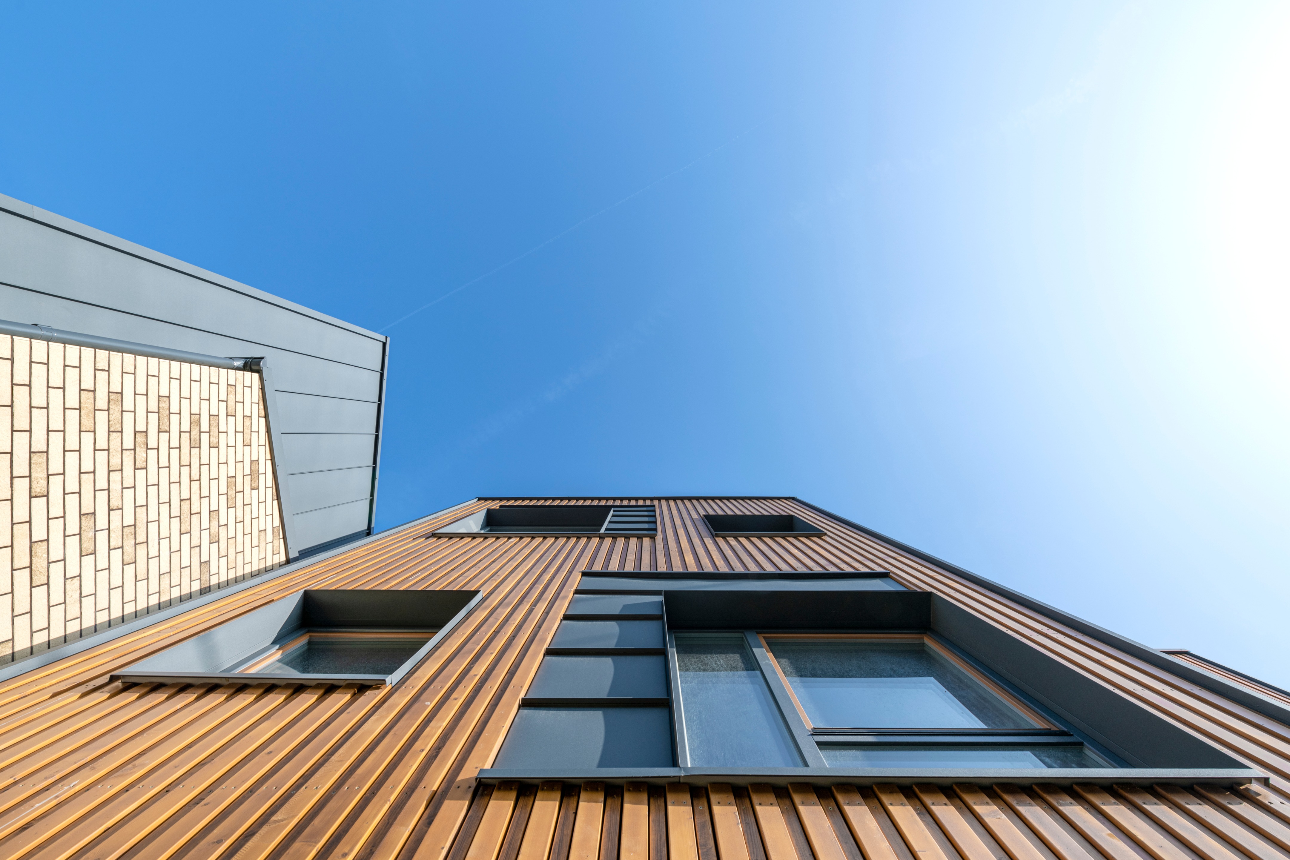 湖畔现代联排别墅,和谐融入城市与自然-4