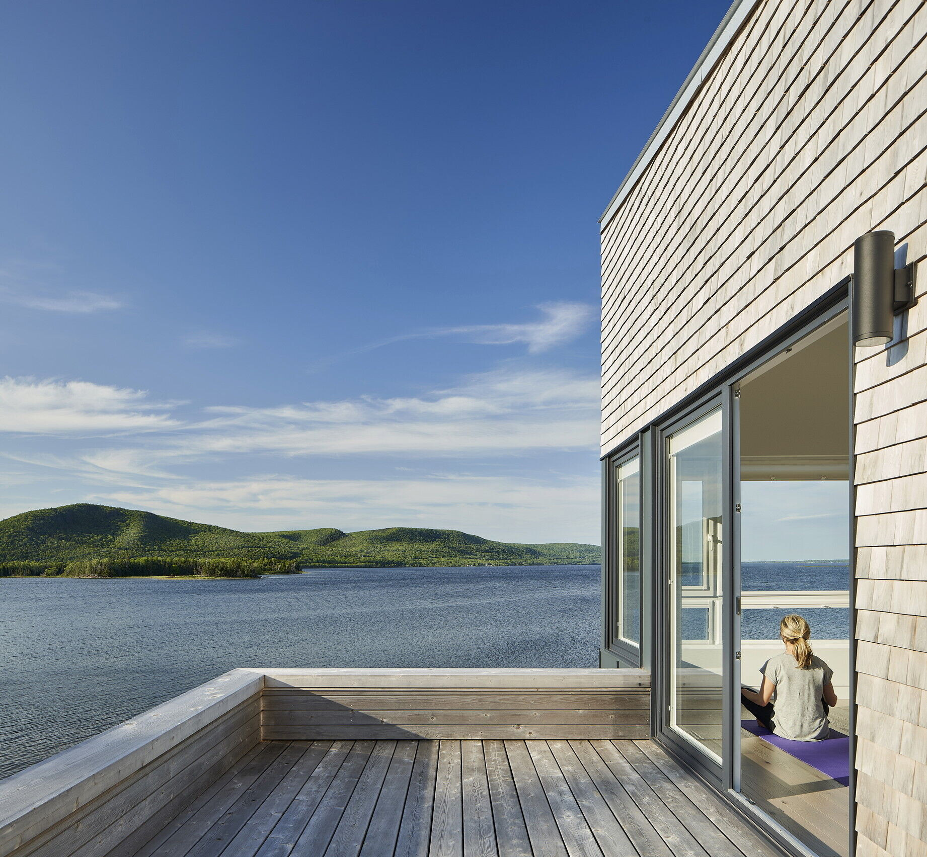 北美“里约热内卢”湖畔的绿色诗意居所-16