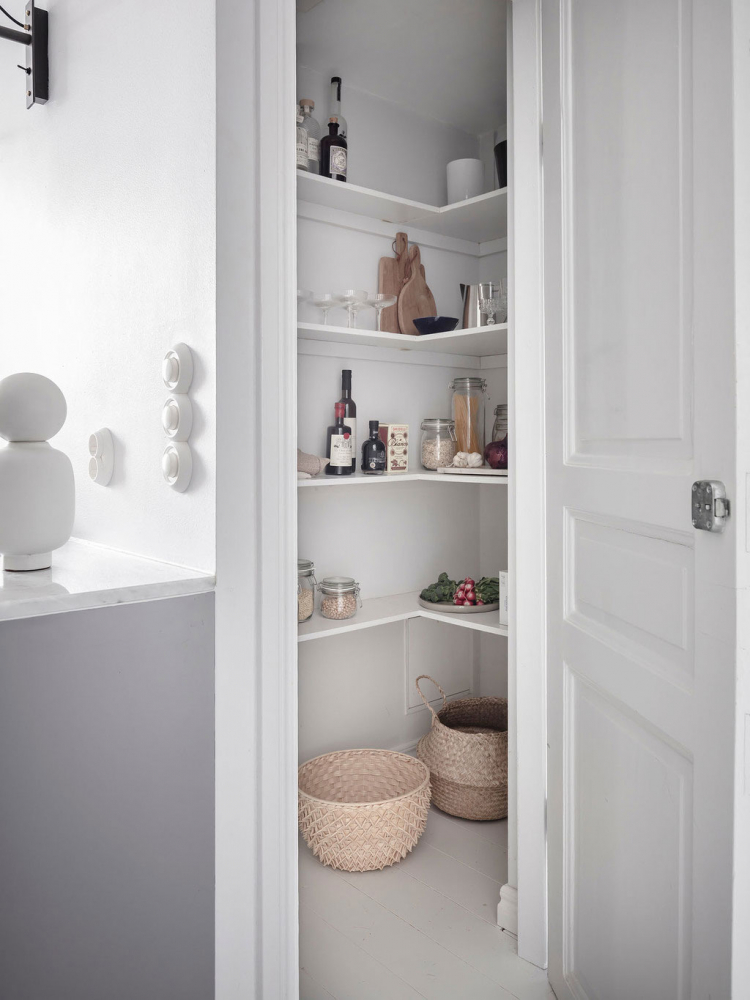 Gothenburg 魅力白公寓，女性化温馨设计-21