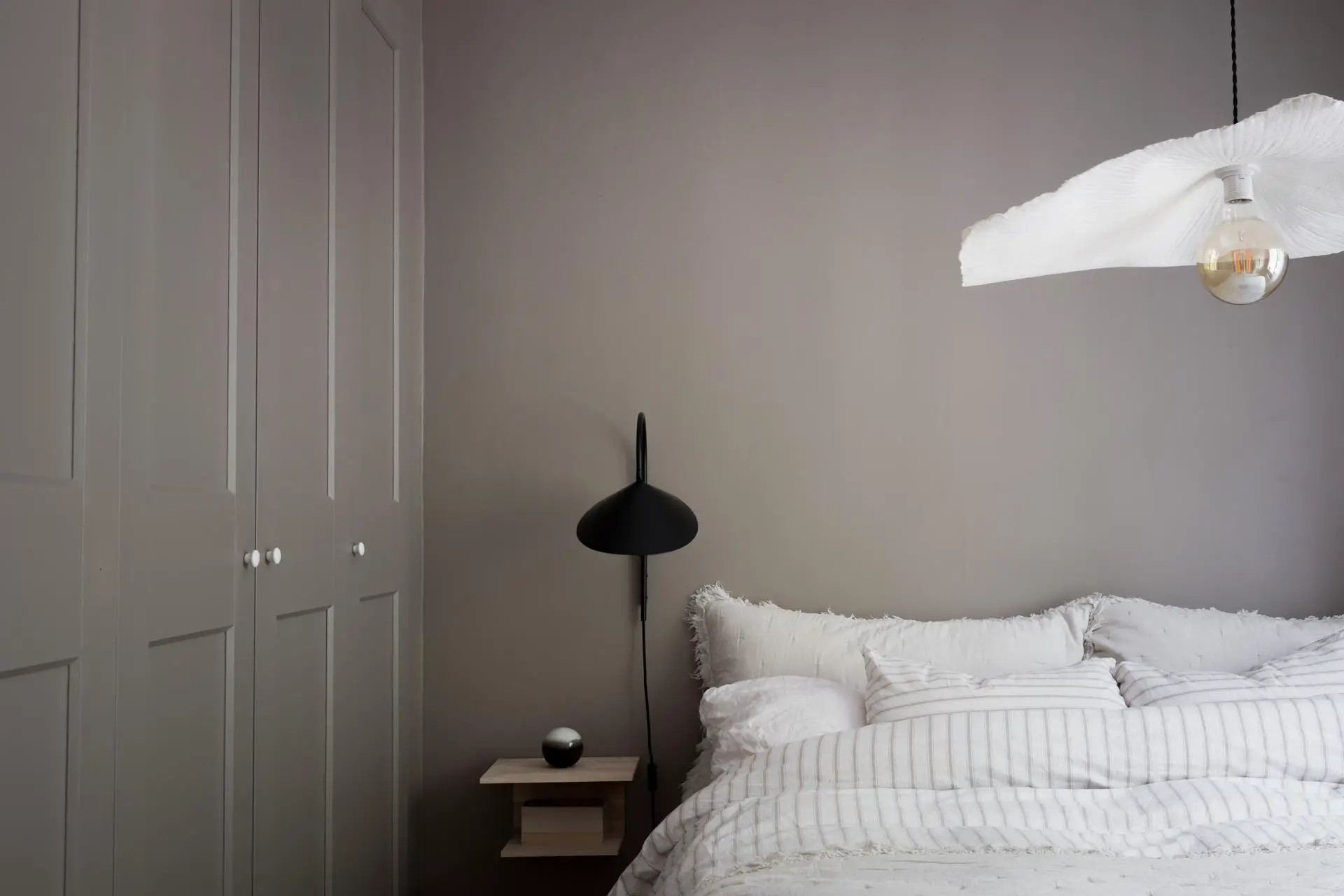 瑞典 50m2 公寓,宁静优雅的灰色调空间-6