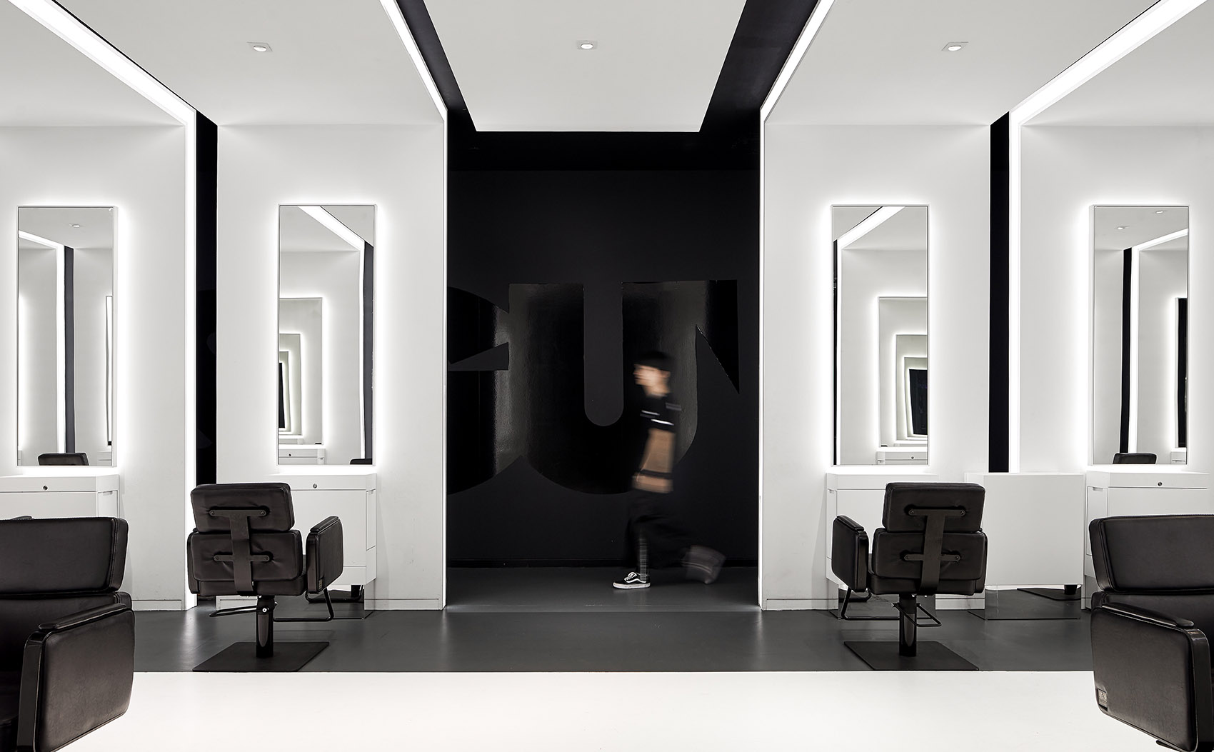 杭州TONI&GUY来福士广场店 / Studio 8-24