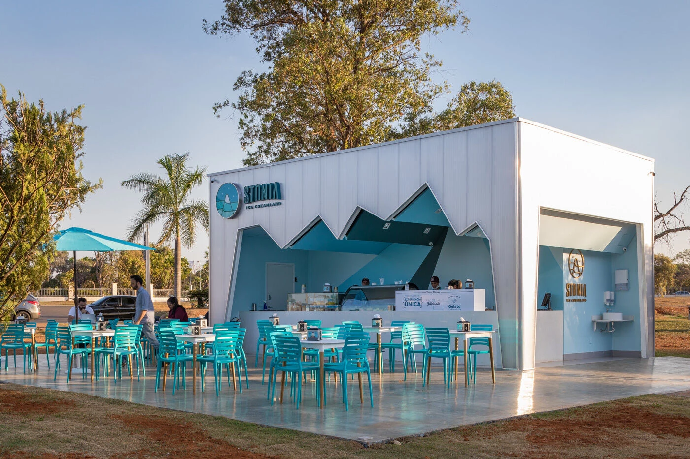 巴西 STONIA ICE CREAMLAND 餐厅丨mínimo arquitetura e design-5