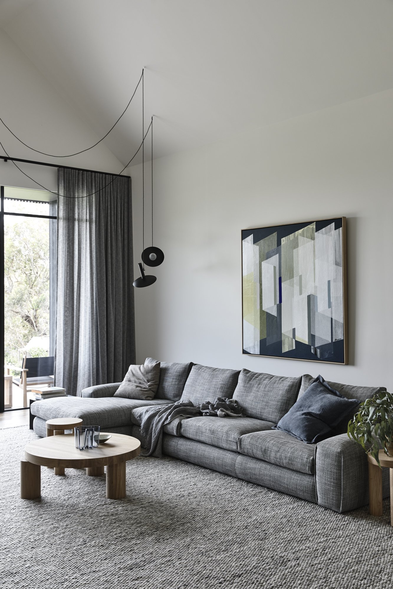 主岭别墅（注：House也可根据实际情况译为住宅府邸等，这里别墅较常用） -53