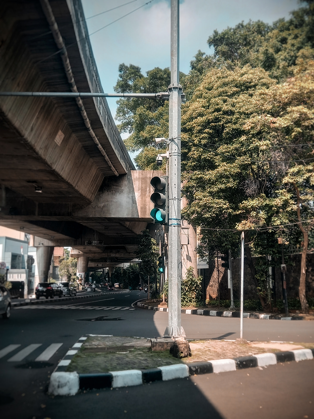 手机摄影下的雅加达 · kemang 街区丨印度尼西亚雅加达丨@nadhilramandha-6