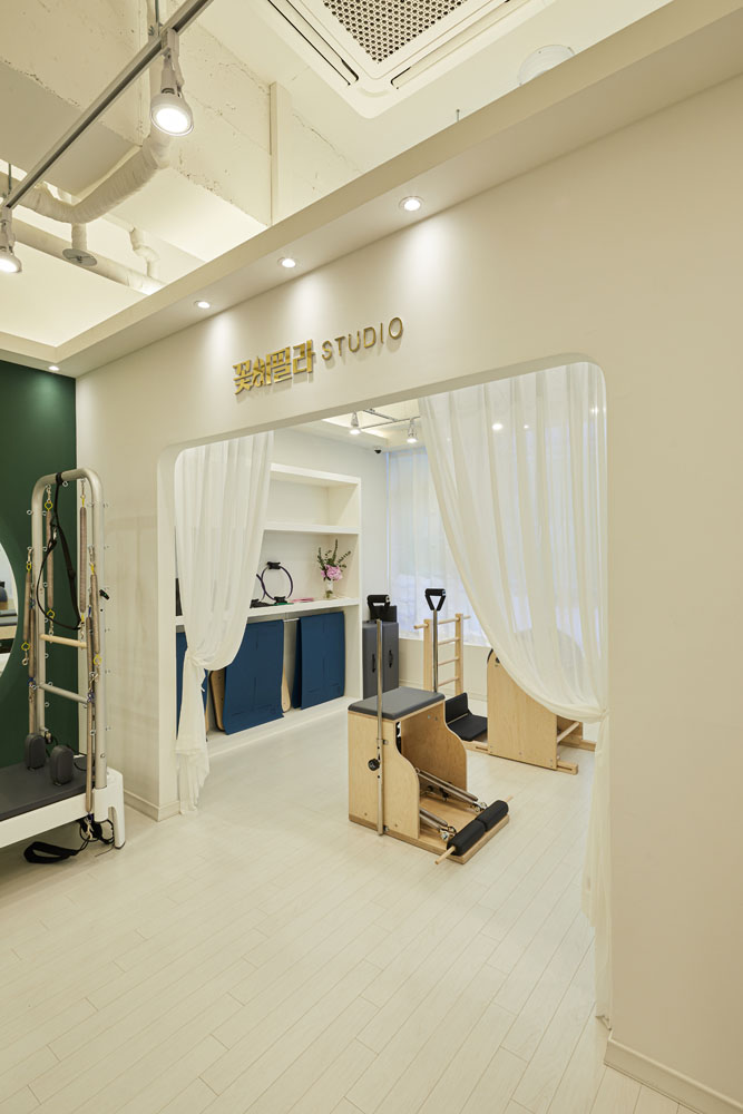 20 平米极简花艺工作室设计-13