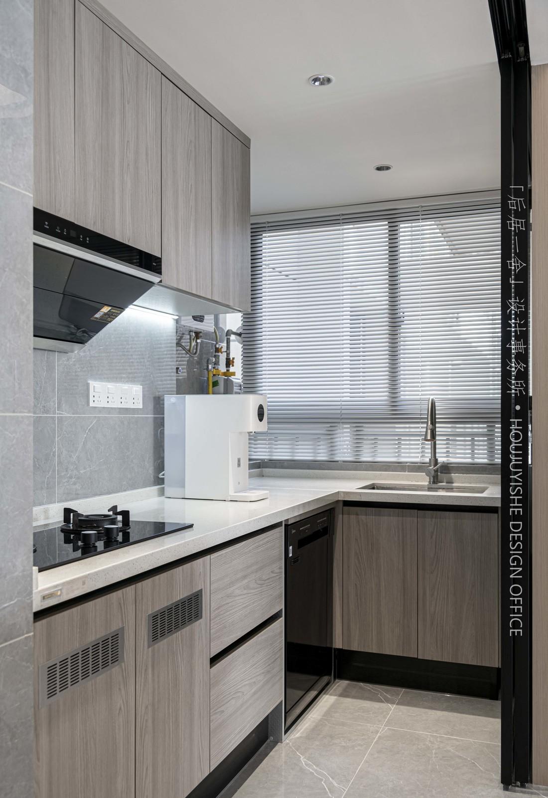 120 平现代质感极简之家-104