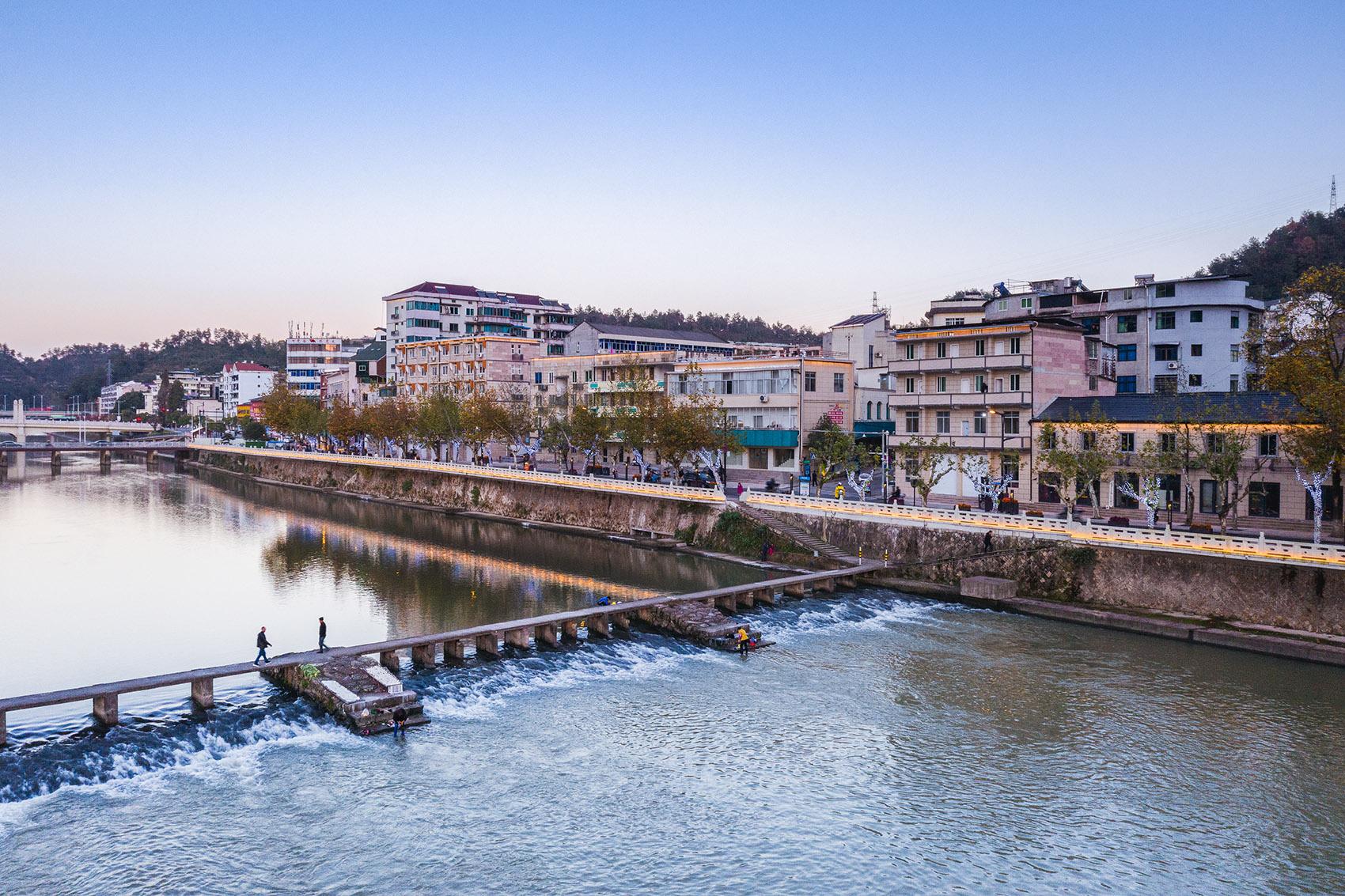 缙云老城溪滨南路更新丨I Studio 言吾建筑-13