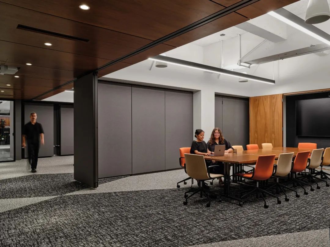 沉稳轻奢|优雅高级办公设计-34