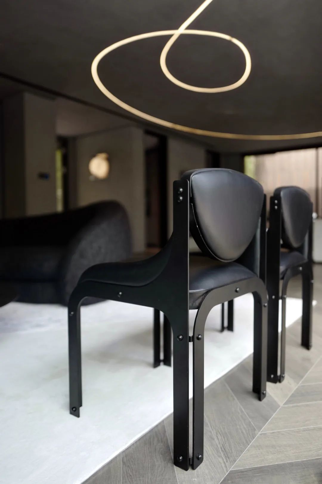 孟也打造“外 WHYGARDEN”家居品牌,呈现极光主题空间-14